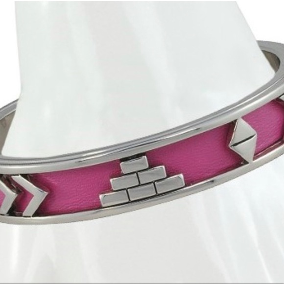 NEW- ICONIC - Silver Setting & Pink Leather Bangle - Picture 2 of 5
